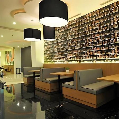 Clay Hotel Jakarta Exterior photo