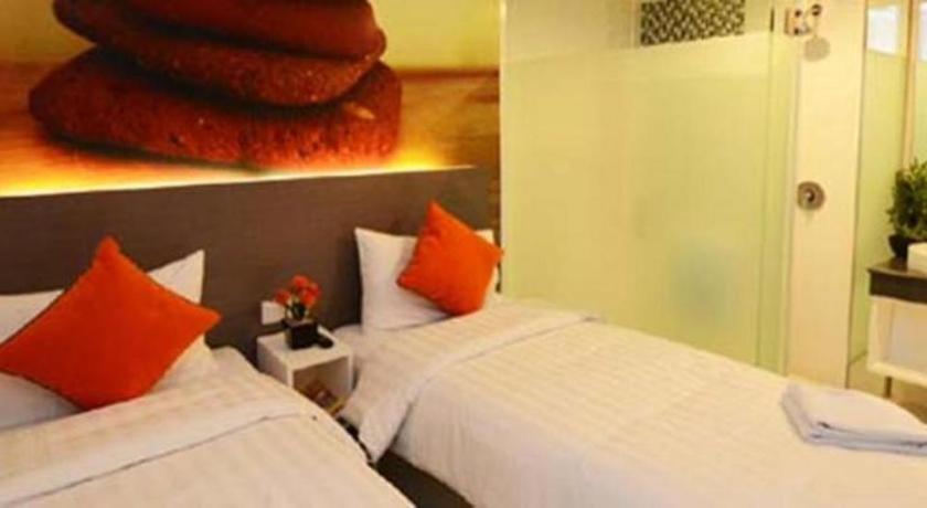 Clay Hotel Jakarta Exterior photo