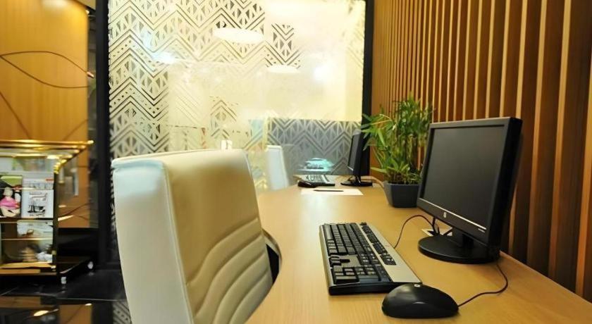 Clay Hotel Jakarta Exterior photo