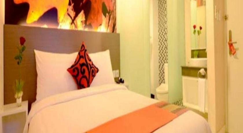 Clay Hotel Jakarta Exterior photo